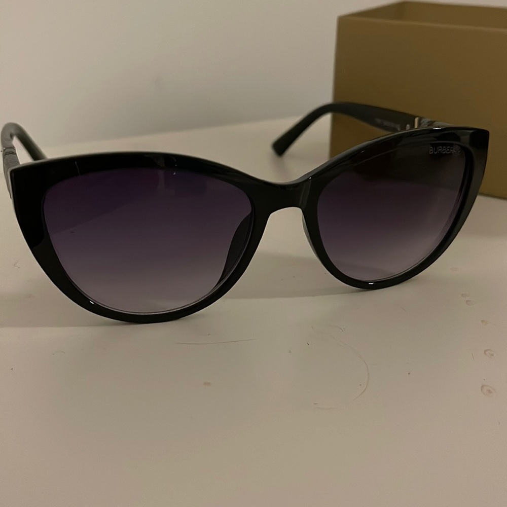 burberry subglasses